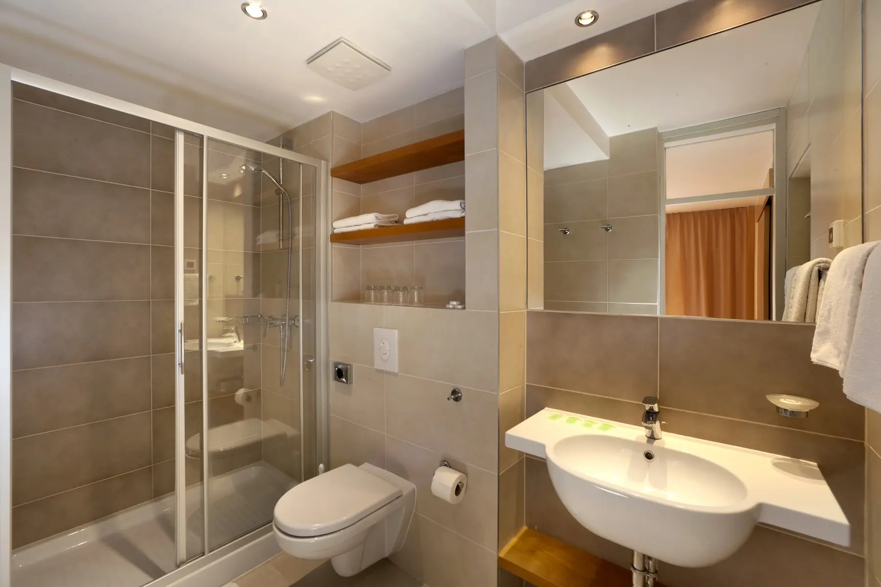 Hotel Delfin Plava Laguna — HOTEL DELFIN PLAVA LAGUNA