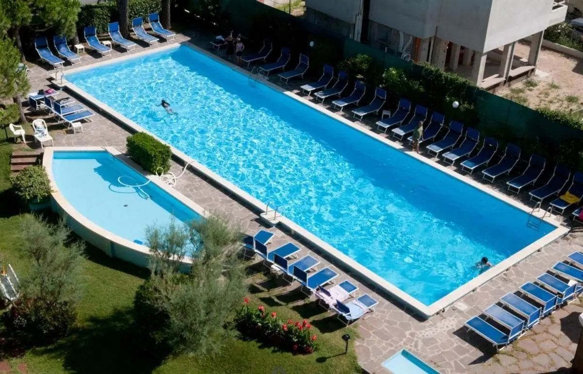 Basen w hotelu Hotel Doge