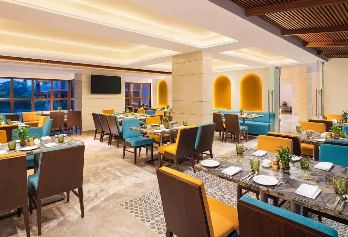 Restauracja i jedzenie w hotelu Hotel Fortune Select Candolim