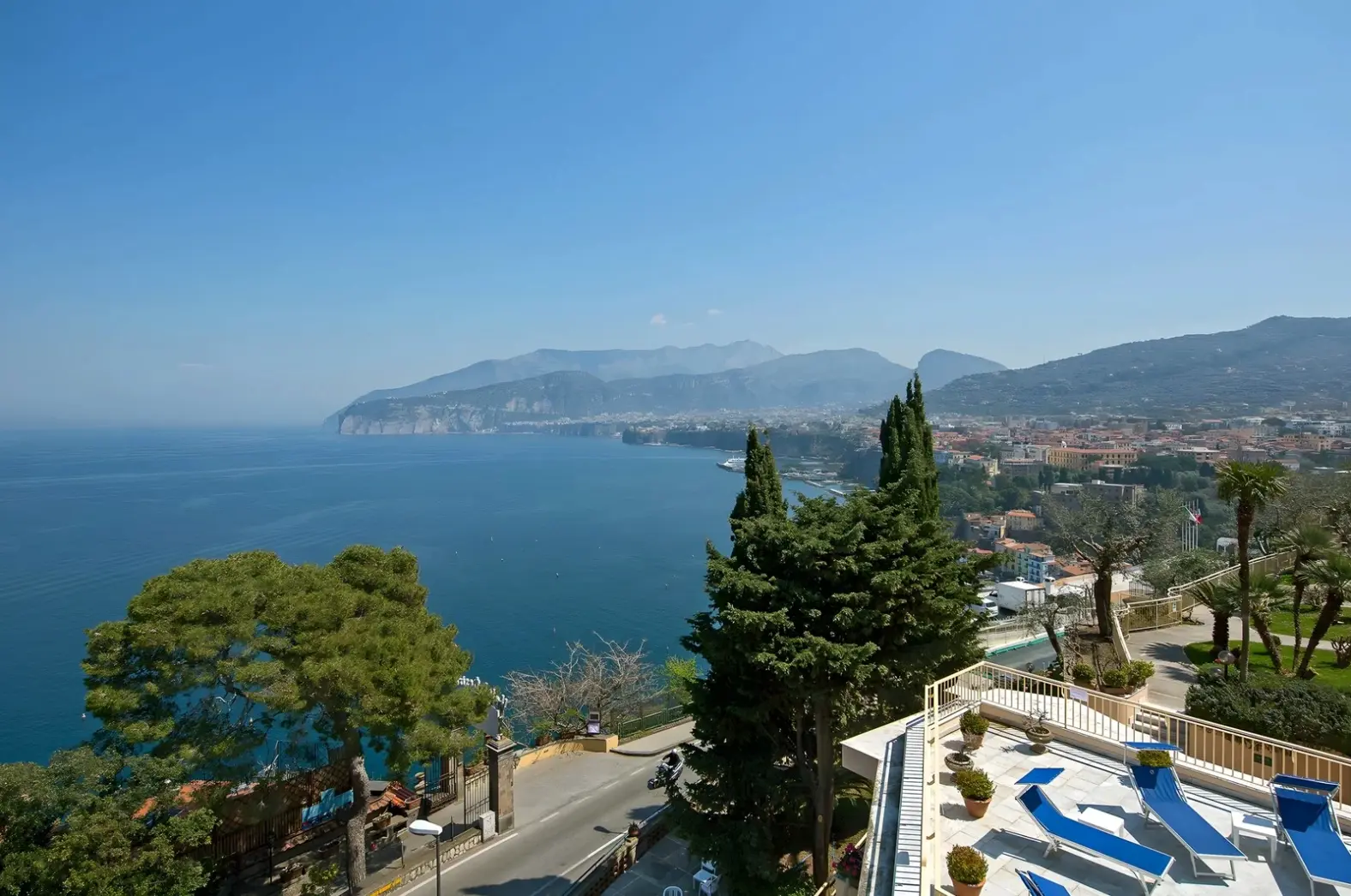 Widok z hotelu Hotel Miramare Sorrento