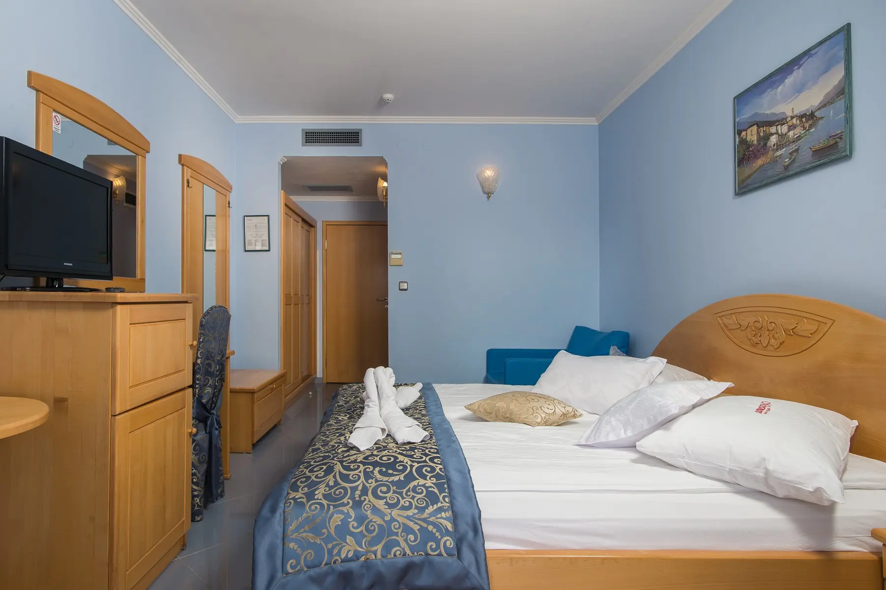 Hotel Miramare Vodice — HOTEL MIRAMARE VODICE