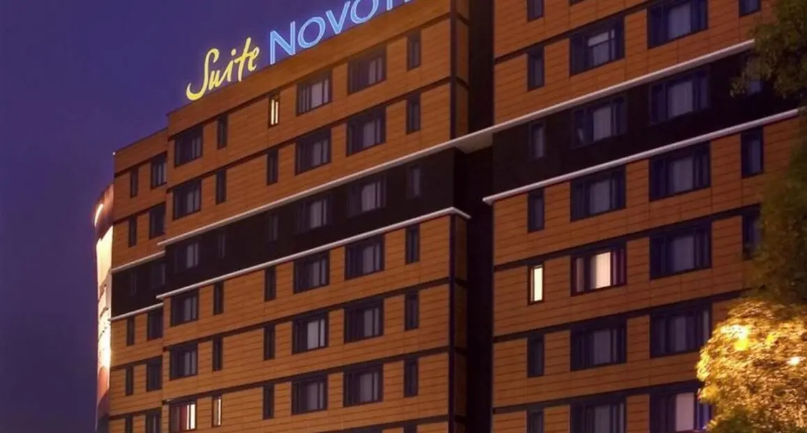 Hotel Hotel Novotel Suites Paris Nord 18eme