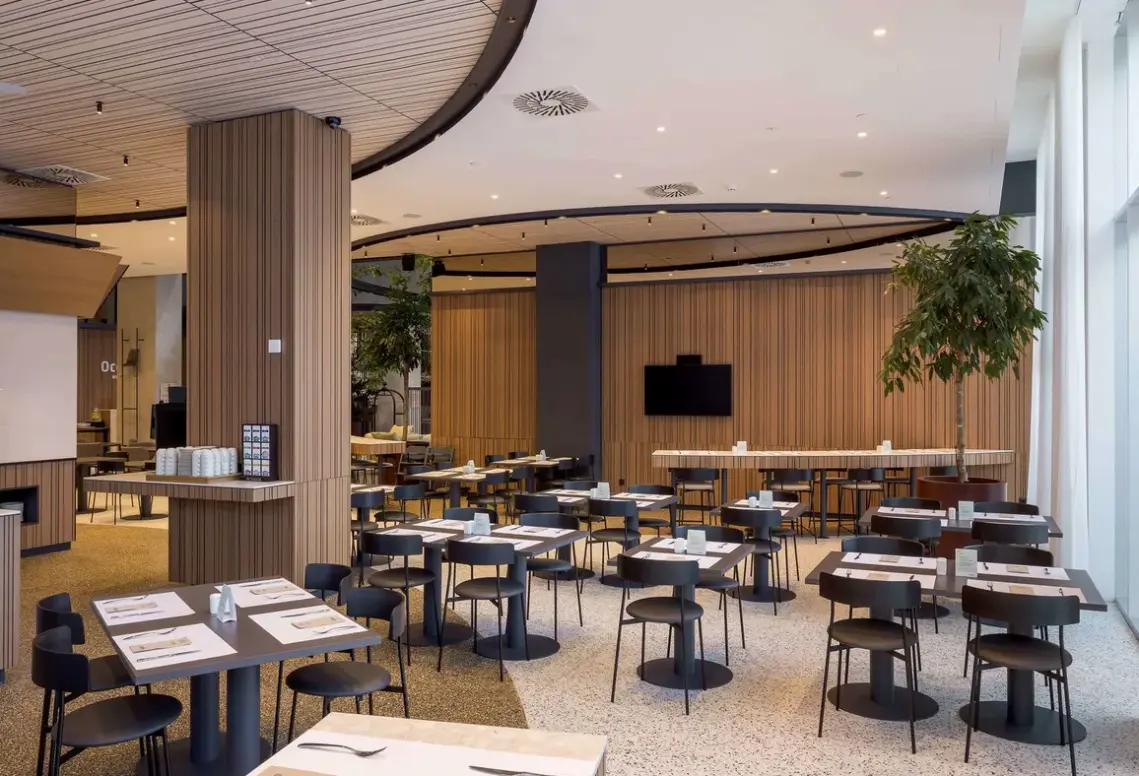 Restauracja i jedzenie w hotelu Hotel Occidental Ljubljana