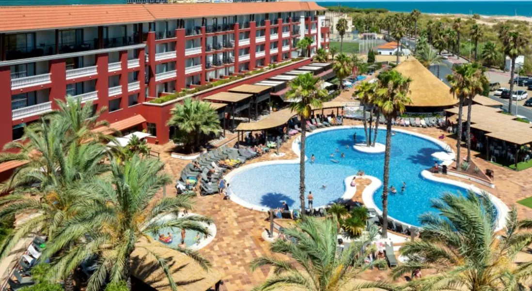 Basen w hotelu Hotel Smy Isla Cristina