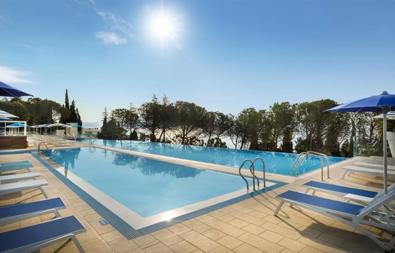 Hotel Valamar Girandella Maro Suites — GIRANDELLA RESORT VALAMAR COLLECTION - FAMILY HOTEL