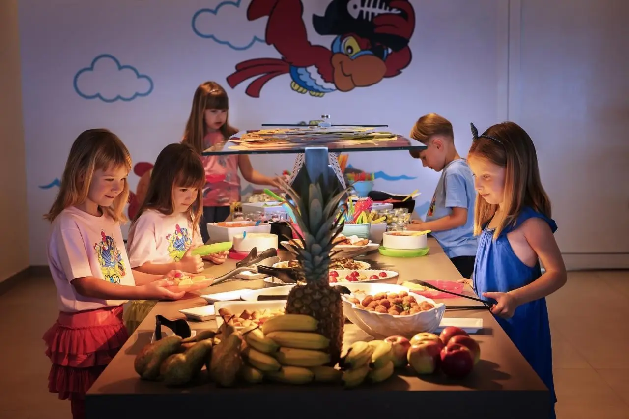 Hotel Valamar Girandella Maro Suites — GIRANDELLA RESORT VALAMAR COLLECTION - FAMILY HOTEL