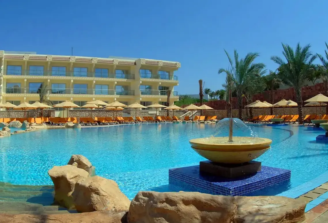 Basen w hotelu Hotel Xperience Sea Breeze Resort