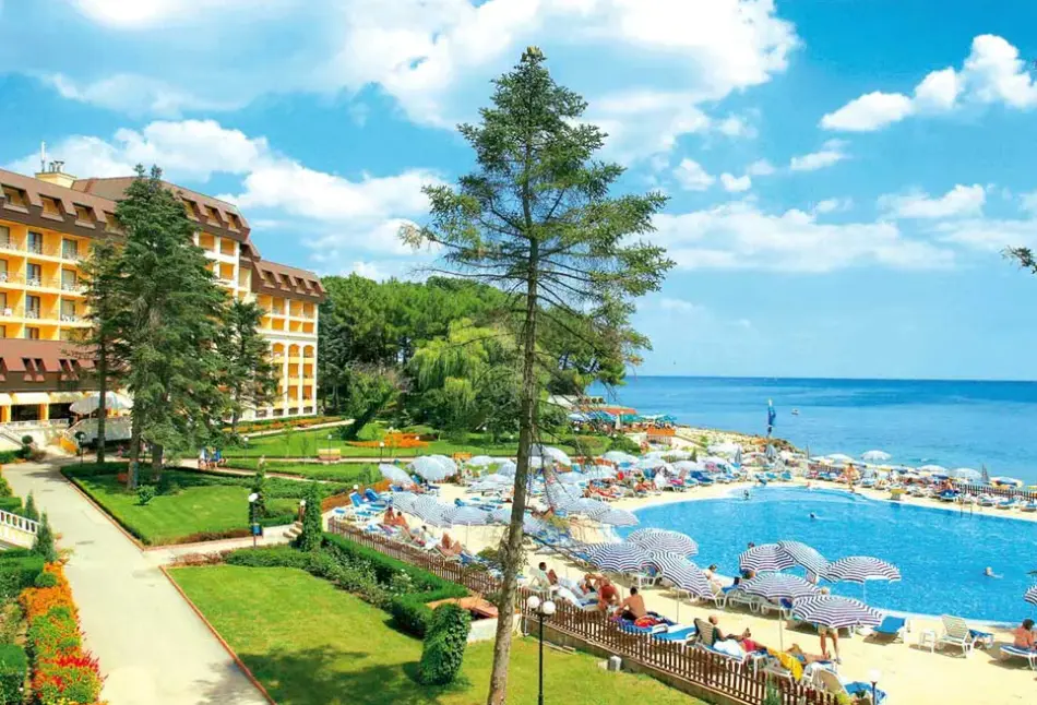 Plaża przy hotelu Hvd Riviera Beach Hotel