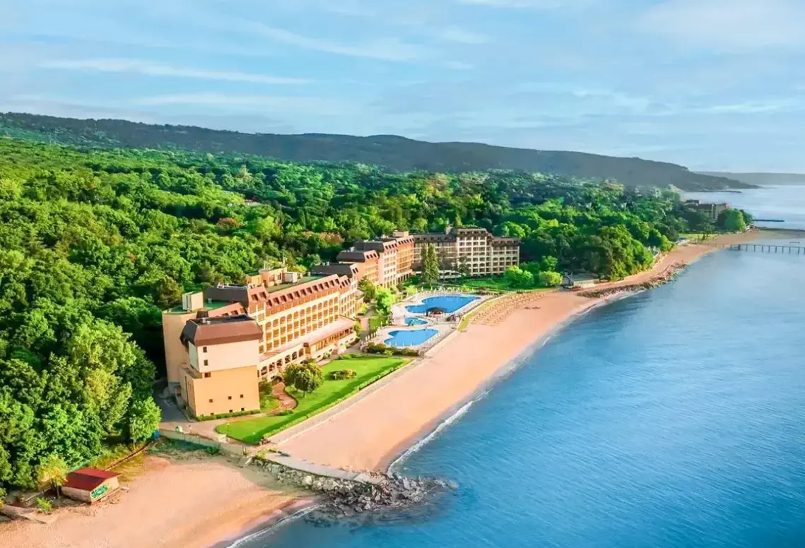 Plaża przy hotelu Hvd Riviera Beach Hotel