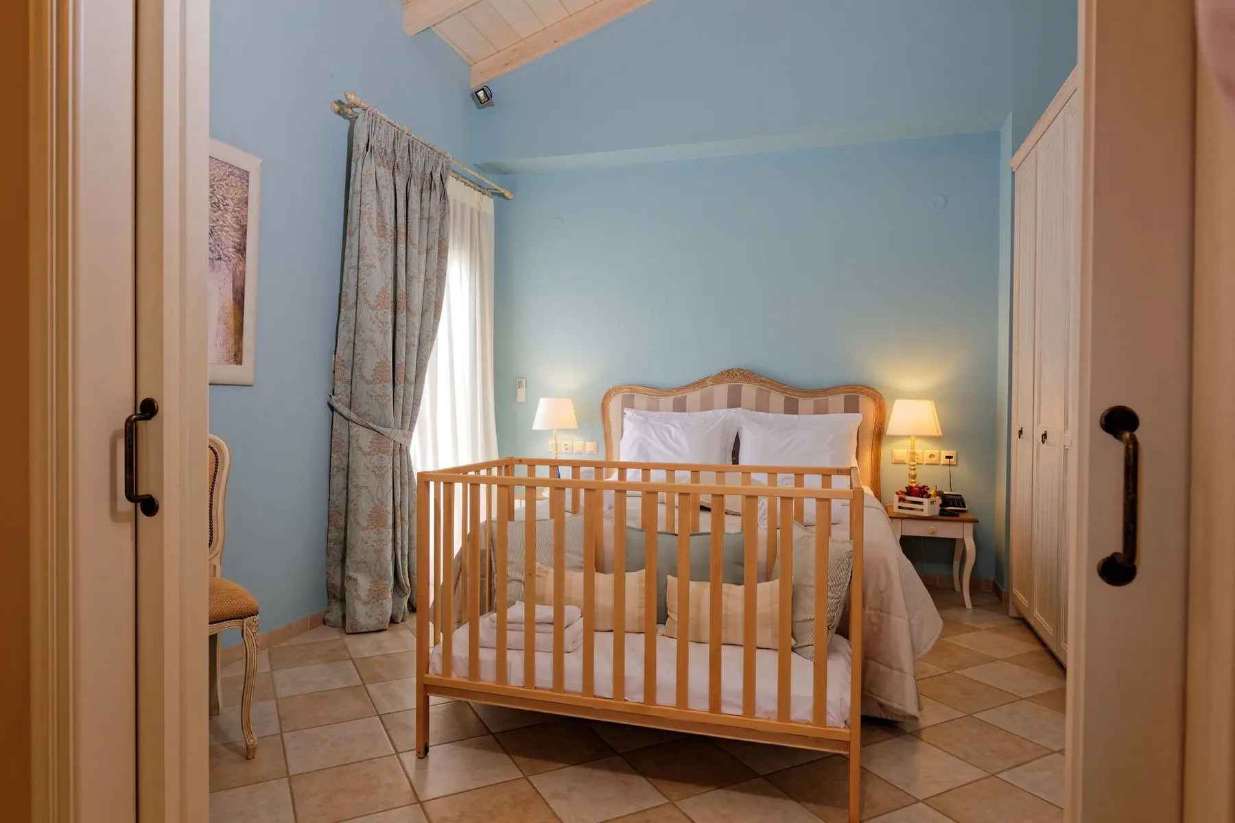 Ionia Suites — IONIA SUITES