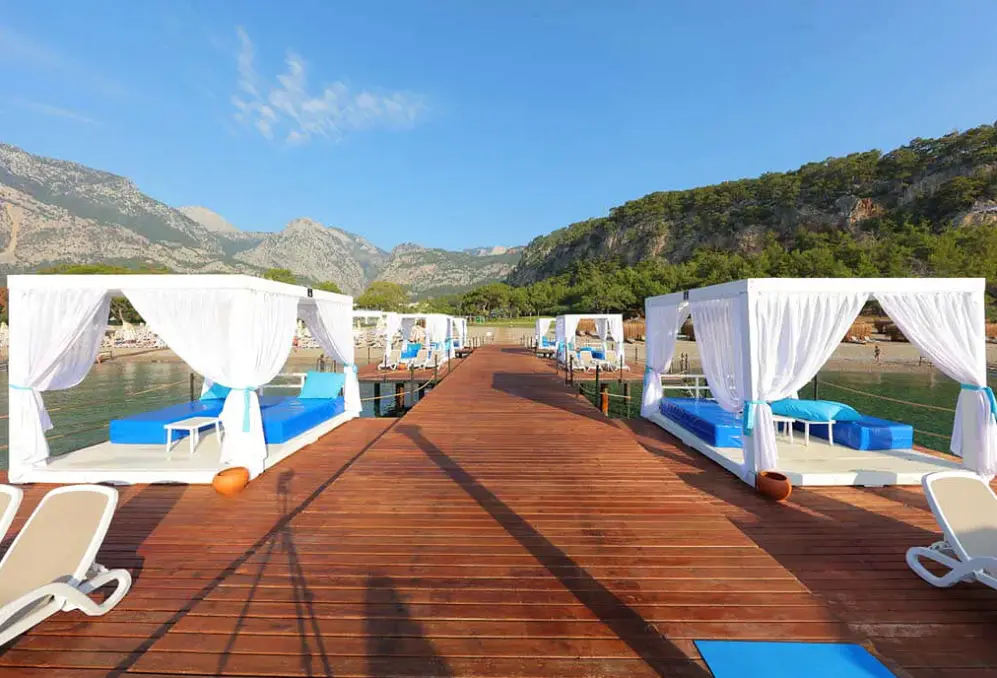 Basen w hotelu Juju Premier Palace