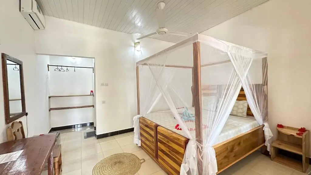 Kihori Nungwi — KIHORI NUNGWI