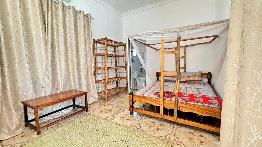 Kihori Nungwi — KIHORI NUNGWI