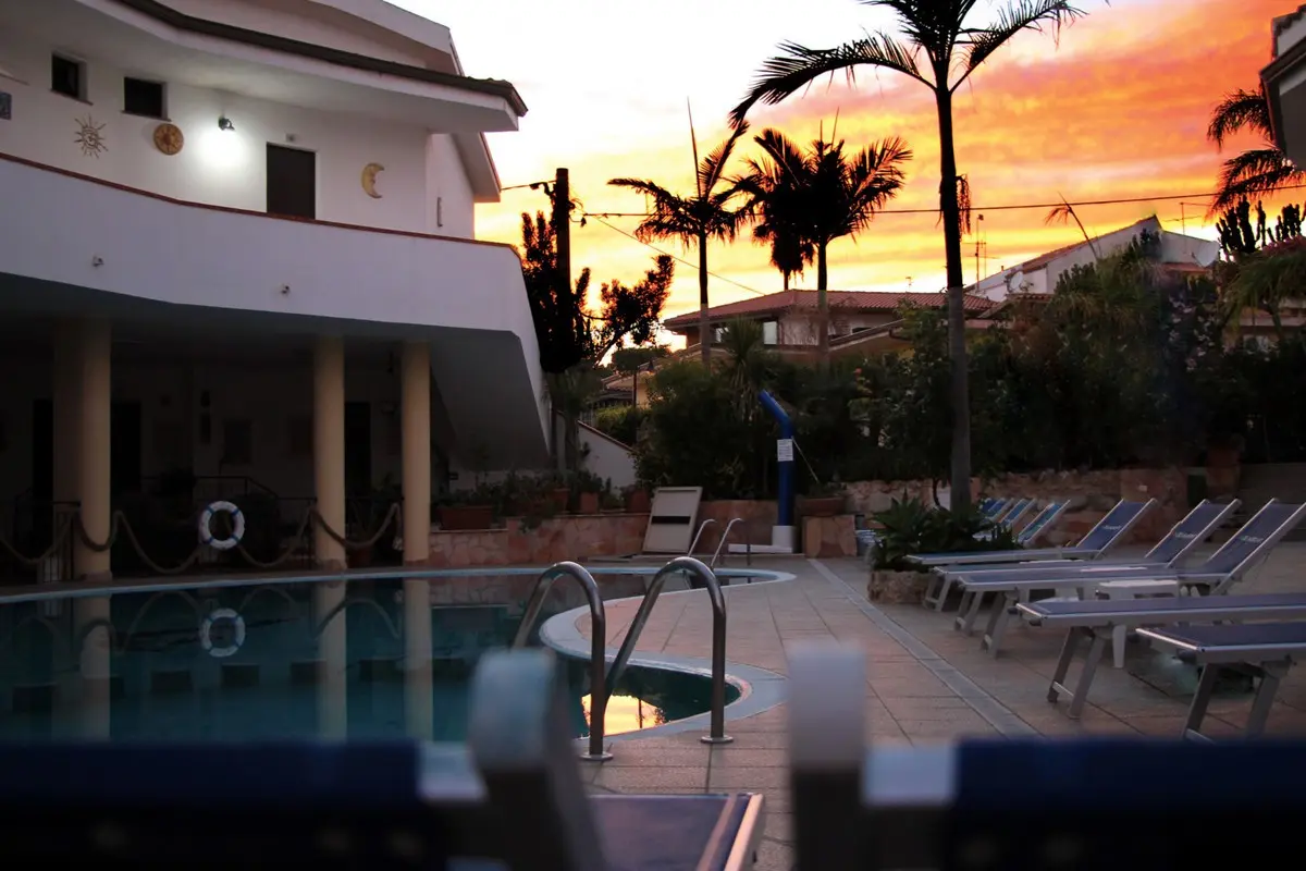 L' Ancora — L' ANCORA