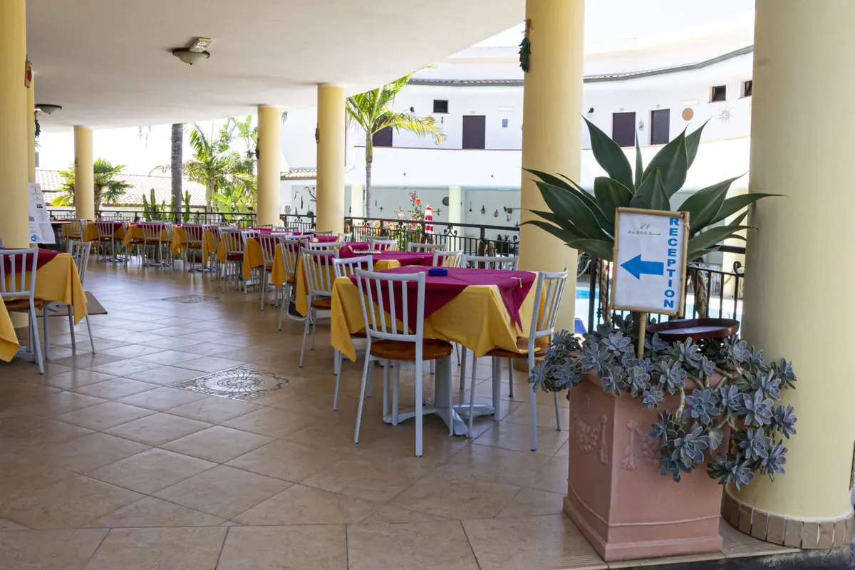 L' Ancora — L' ANCORA