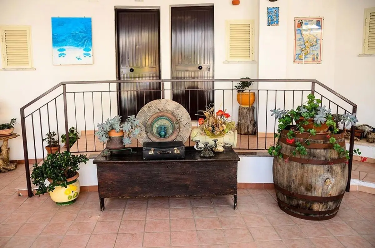 L' Ancora — L' ANCORA