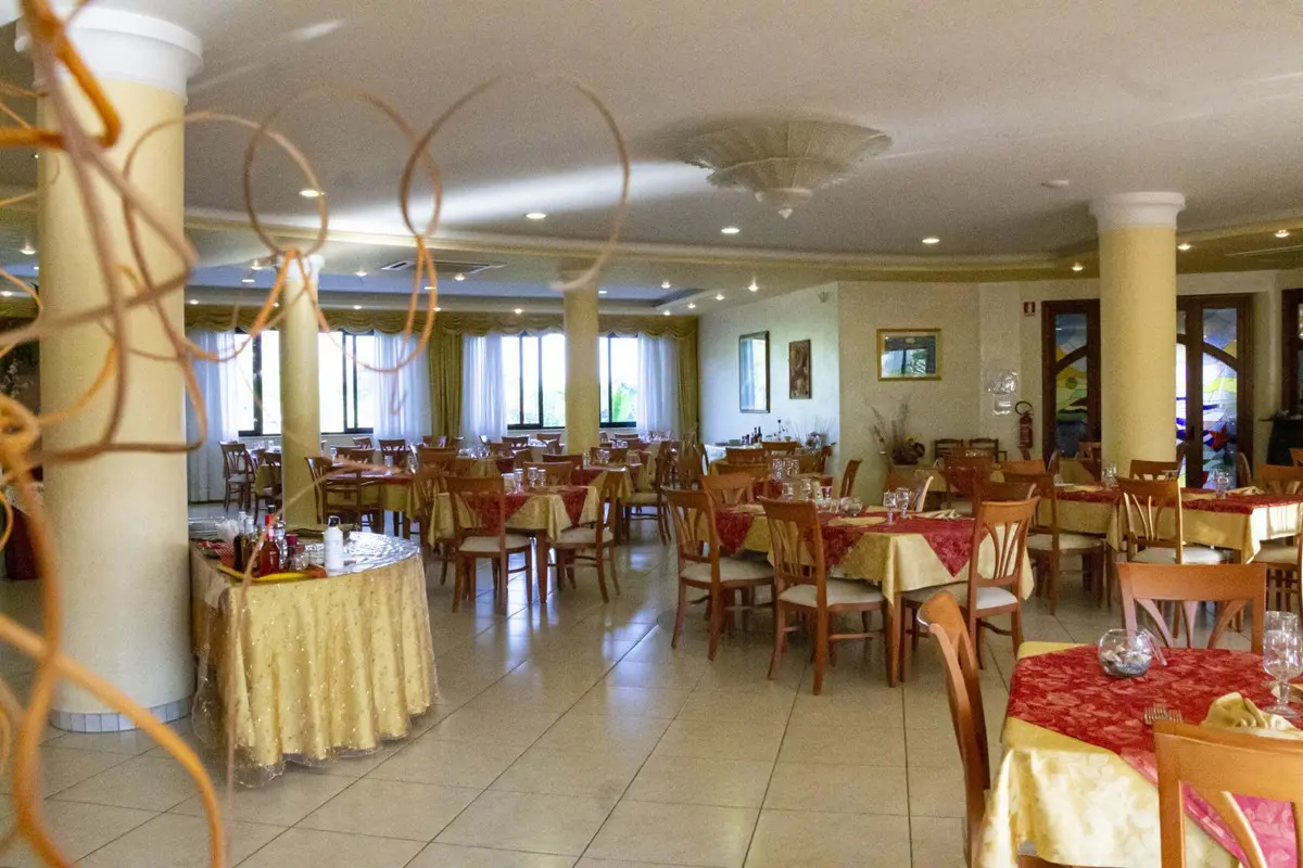 L' Ancora — L' ANCORA