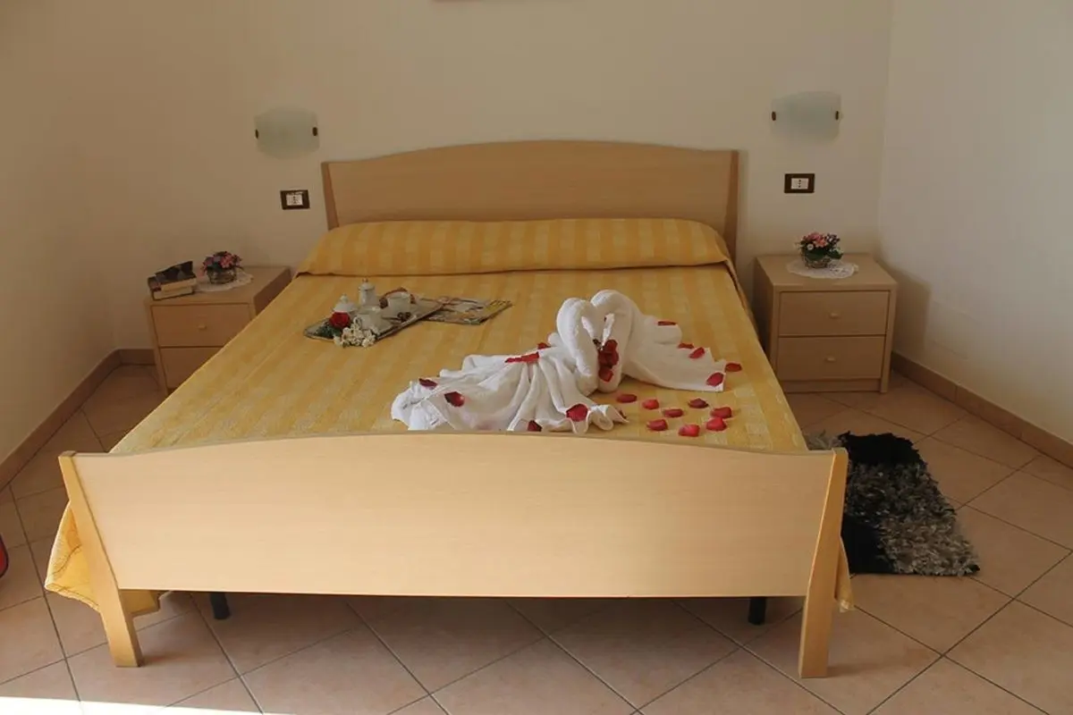 L' Ancora — L' ANCORA