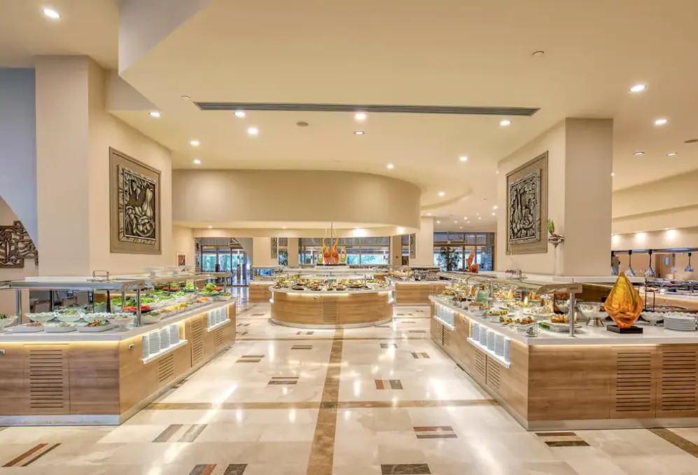 Restauracja i jedzenie w hotelu La Blanche Island