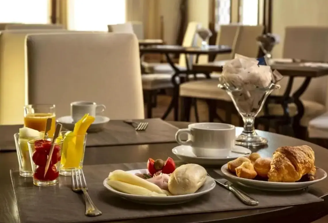 Restauracja i jedzenie w hotelu La Vecchia Fonte