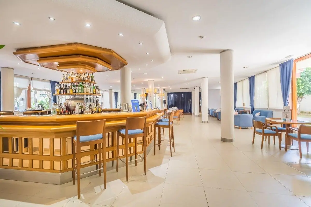 Lago Rojo — LAGO ROJO