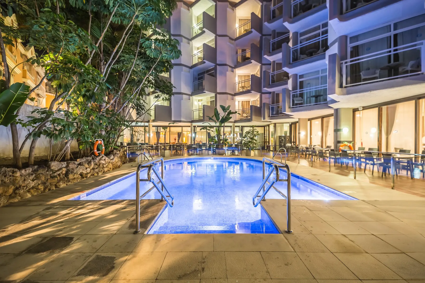 Lago Rojo — LAGO ROJO