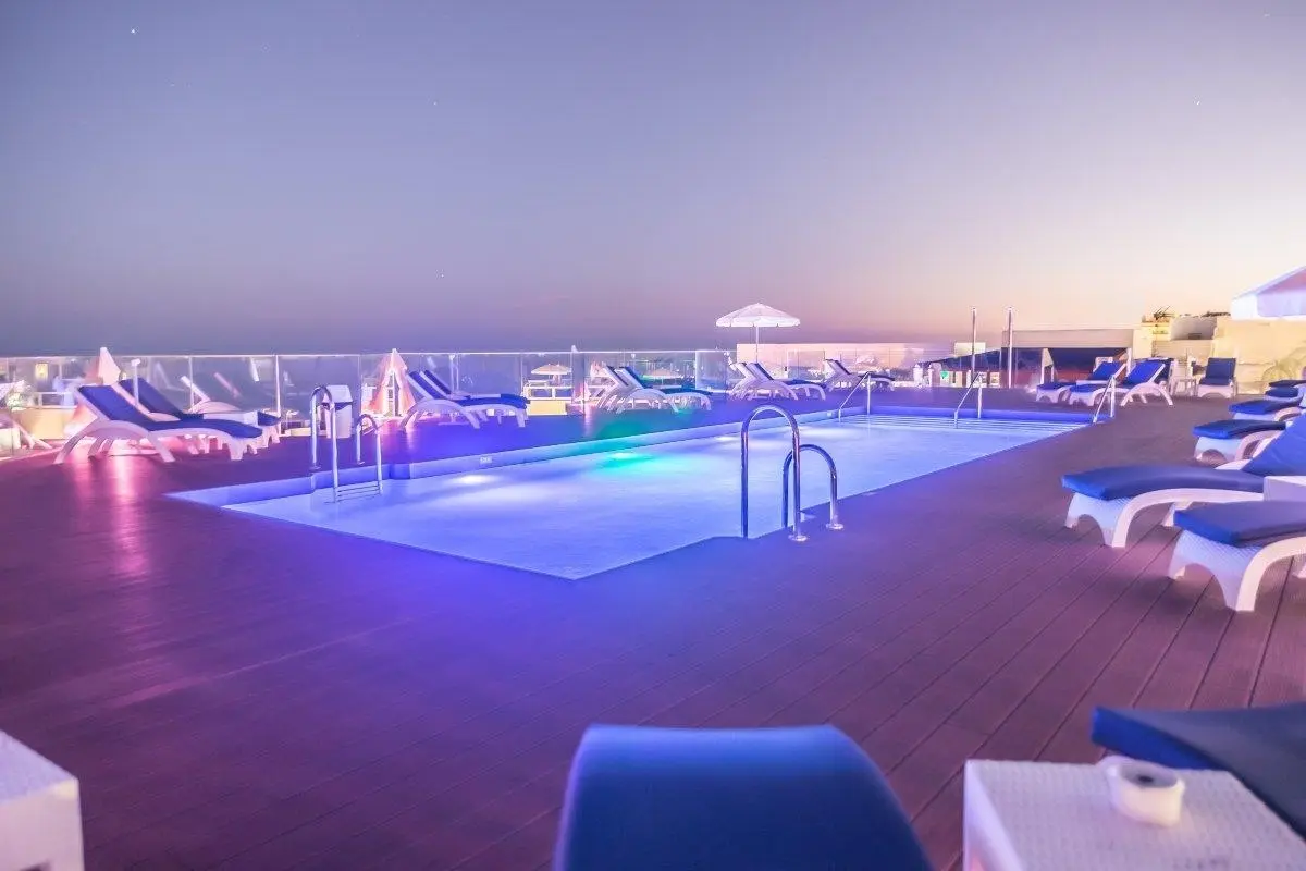 Lago Rojo — LAGO ROJO