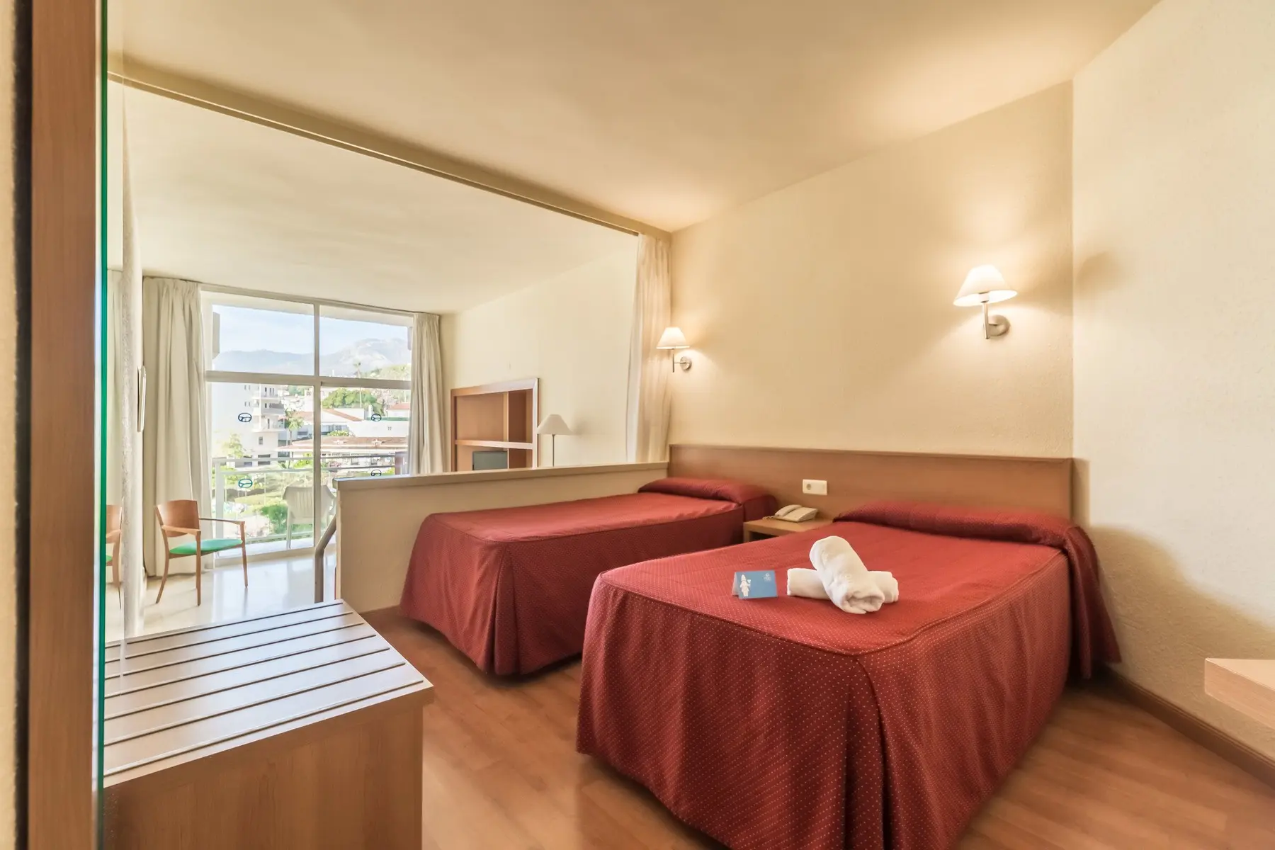 Lago Rojo — LAGO ROJO