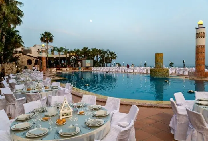 Basen w hotelu Le Terrazze - Olimpo