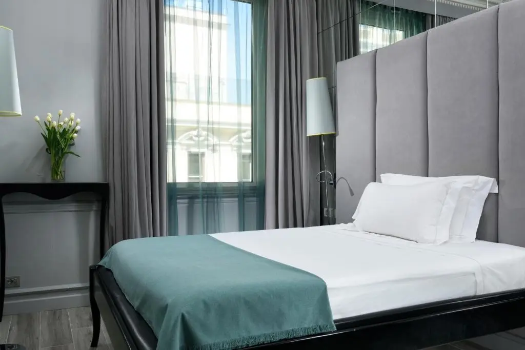 Leon'S Place — LEON'S PLACE