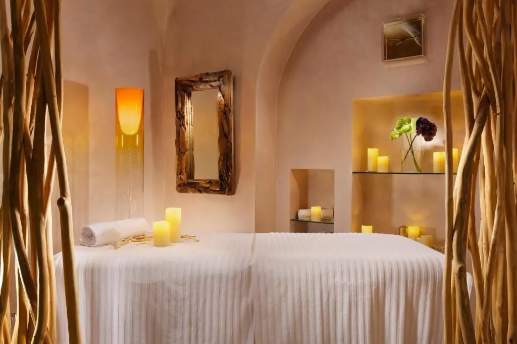 Leon'S Place — LEON'S PLACE