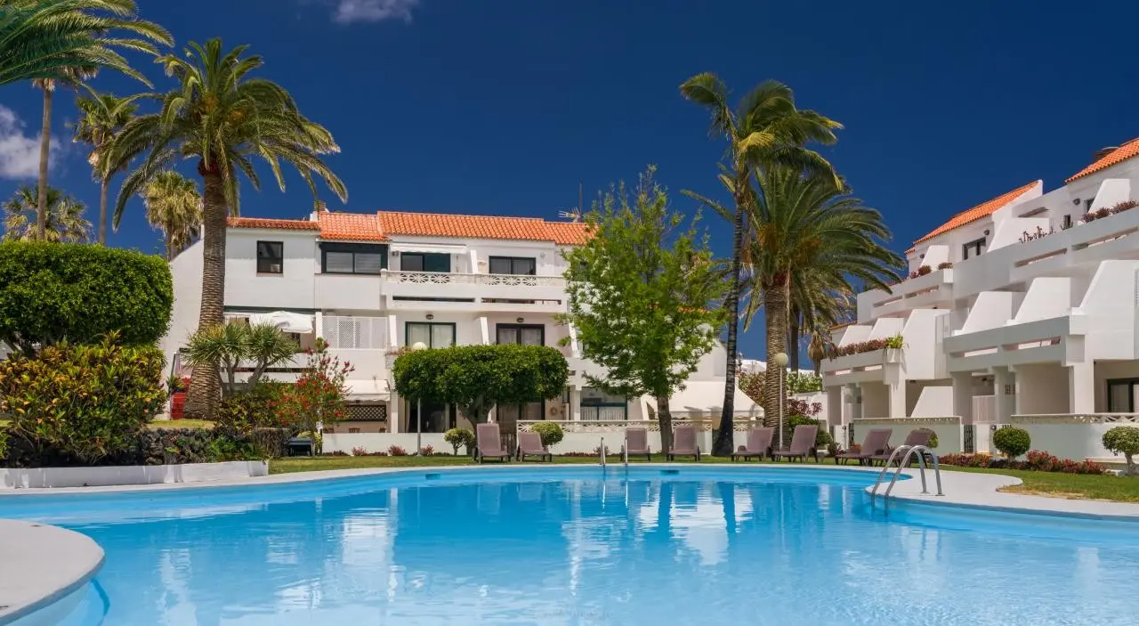 Hotel Los Rosales Apartamentos