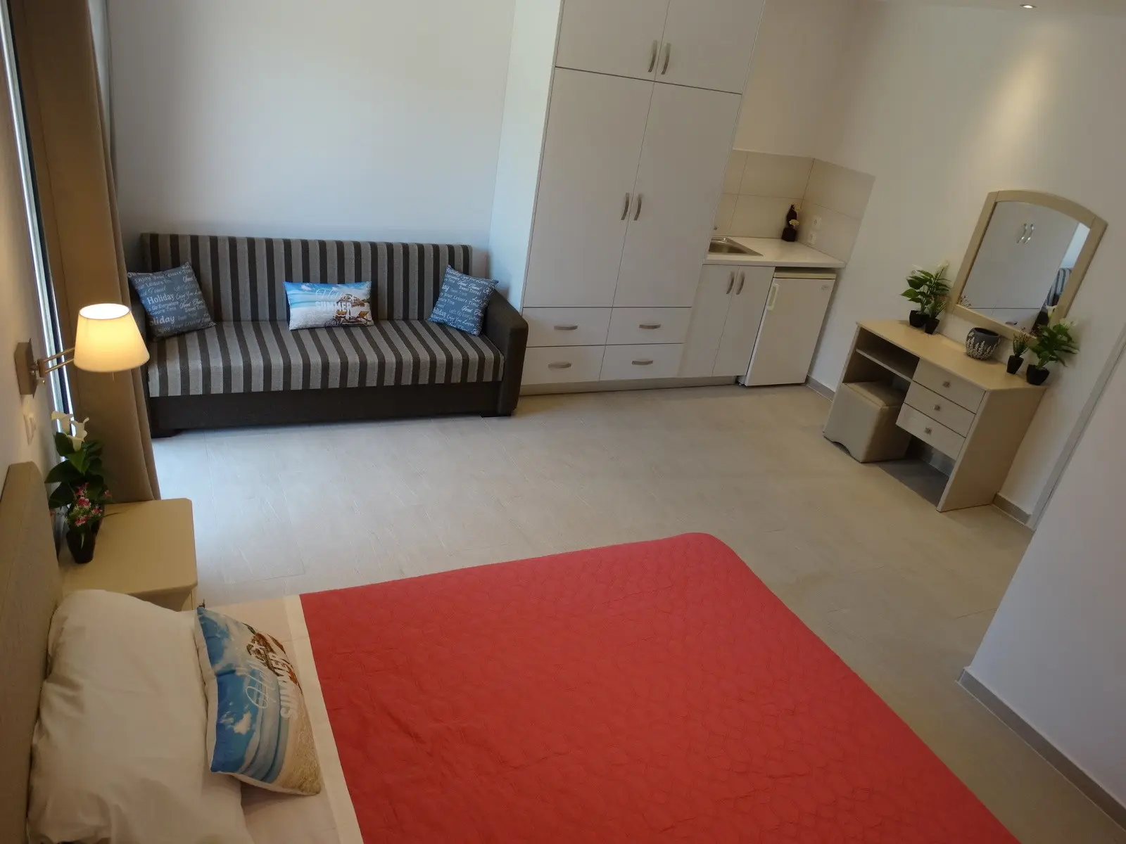 Makis Apartments — MAKIS APARTMENTS