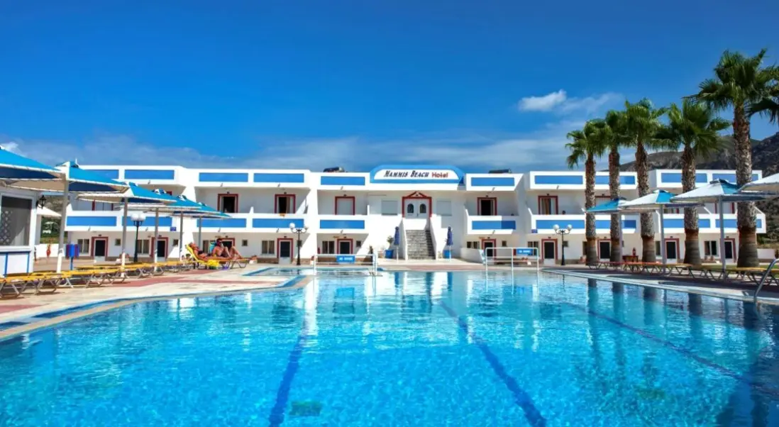Basen w hotelu Mammis Beach Hotel