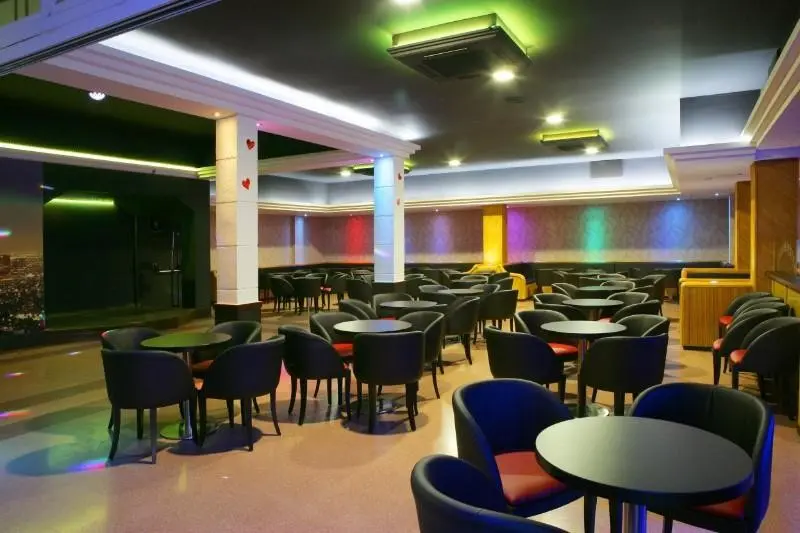 Maria Del Mar — MARIA DEL MAR