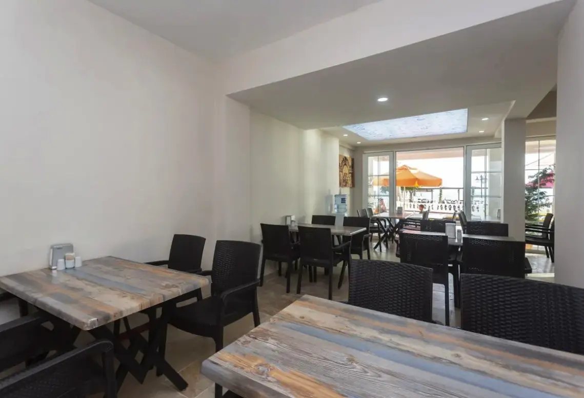 Restauracja i jedzenie w hotelu Maxsea Beach Hotel