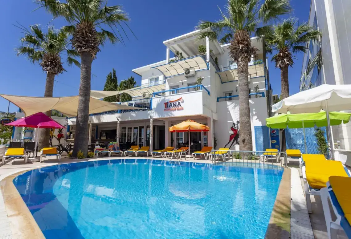 Basen w hotelu Maxsea Beach Hotel
