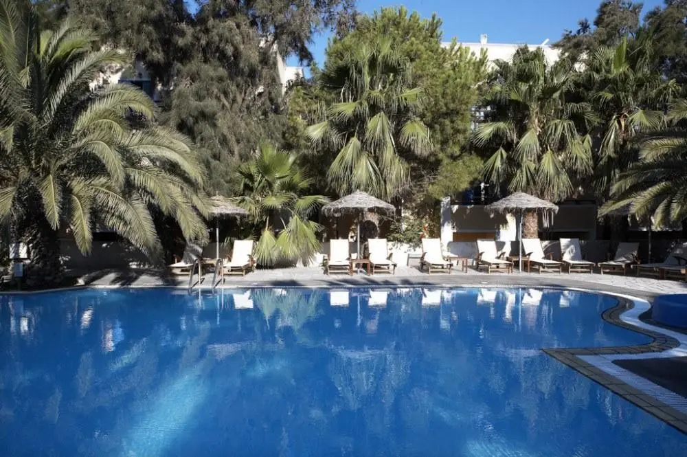 Basen w hotelu Meltemi Village