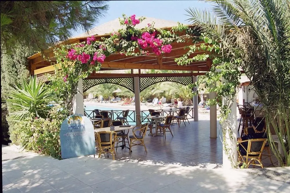 Plaża przy hotelu Meltemi Village