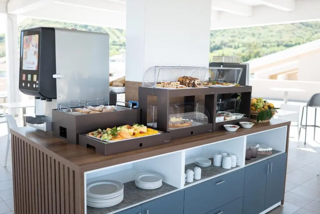 Middle Town Palace — MIDDLE TOWN PALACE