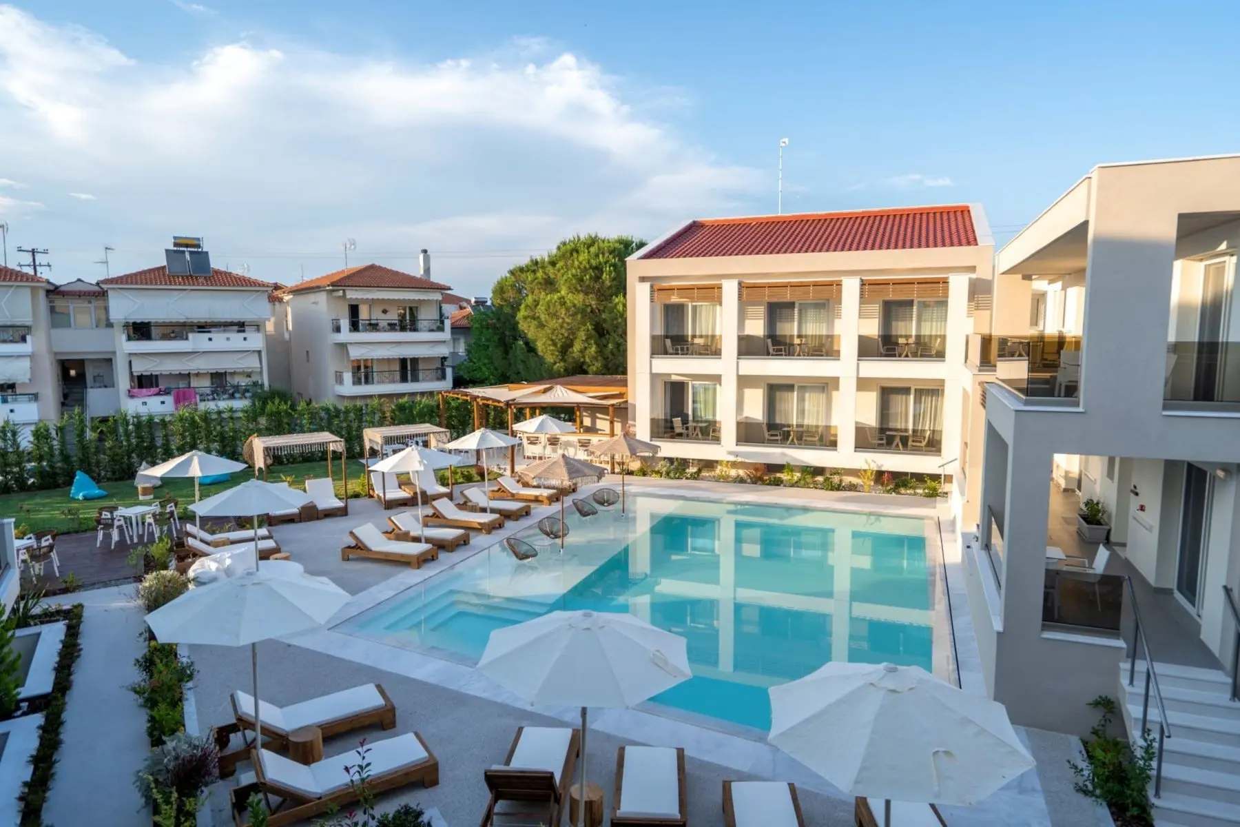 Mirablue Deluxe Residences — MIRABLUE DELUXE RESIDENCES