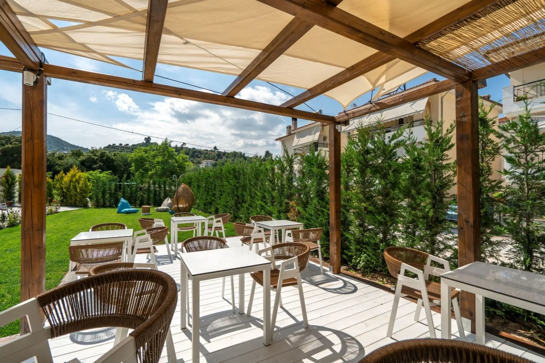 Mirablue Deluxe Residences — MIRABLUE DELUXE RESIDENCES