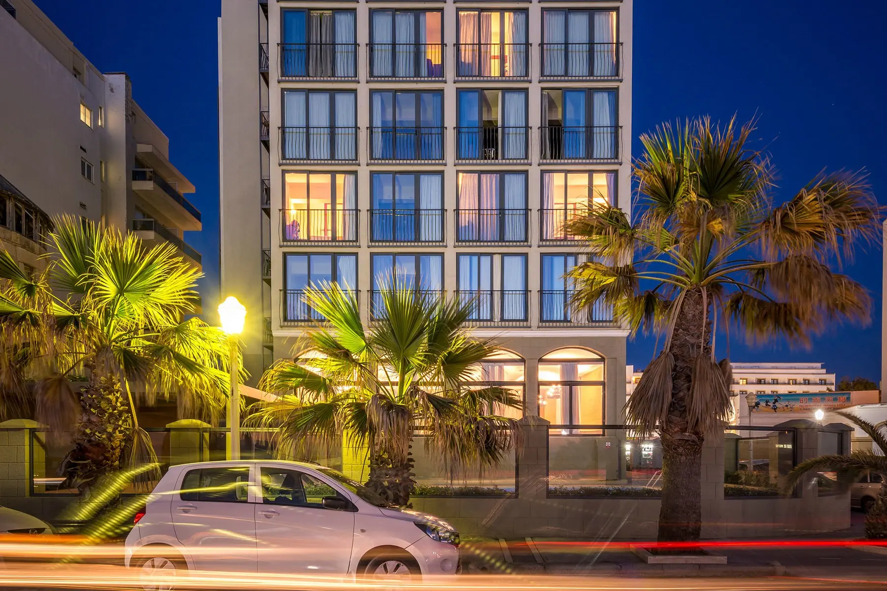 Mitsis La Vita — MITSIS LA VITA