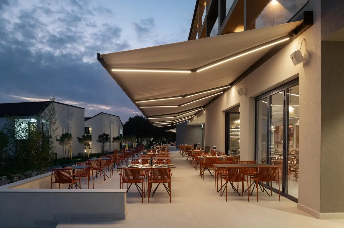 Molum Hotel & Residences — MOLUM HOTEL & RESIDENCES