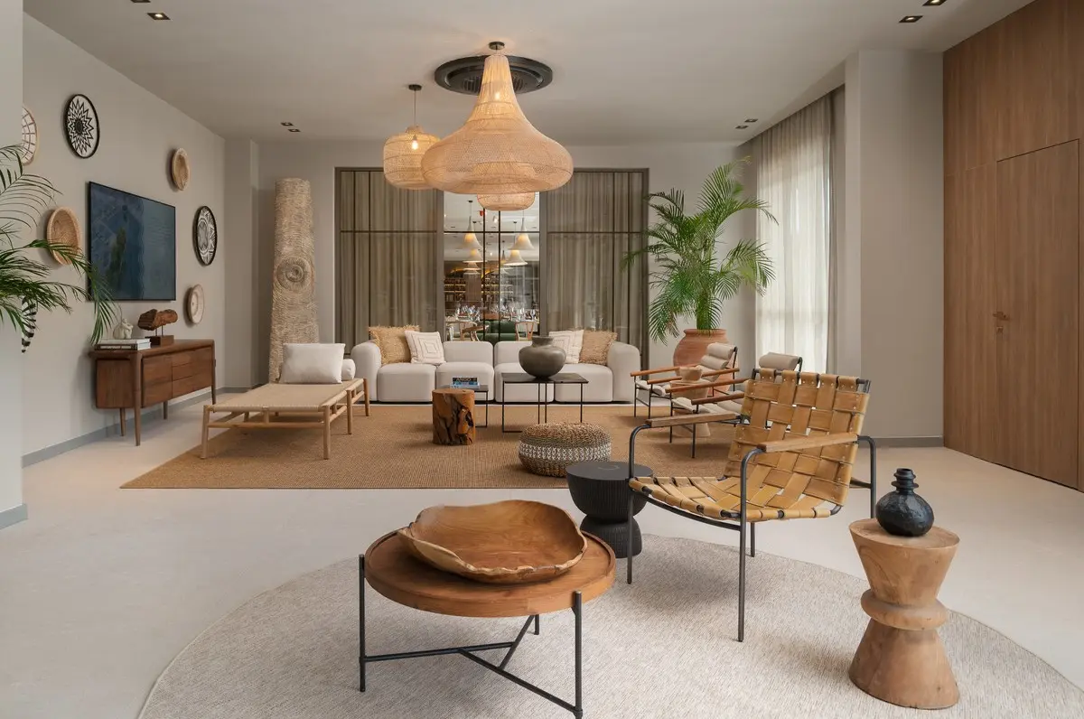 Molum Hotel & Residences — MOLUM HOTEL & RESIDENCES