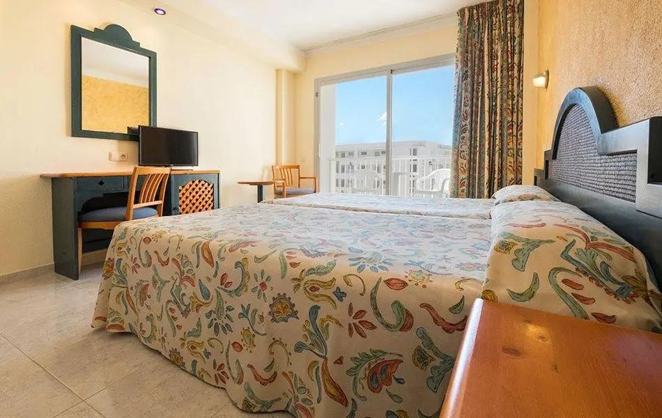 Moon Dreams Coral Beach — MOON DREAMS CORAL BEACH