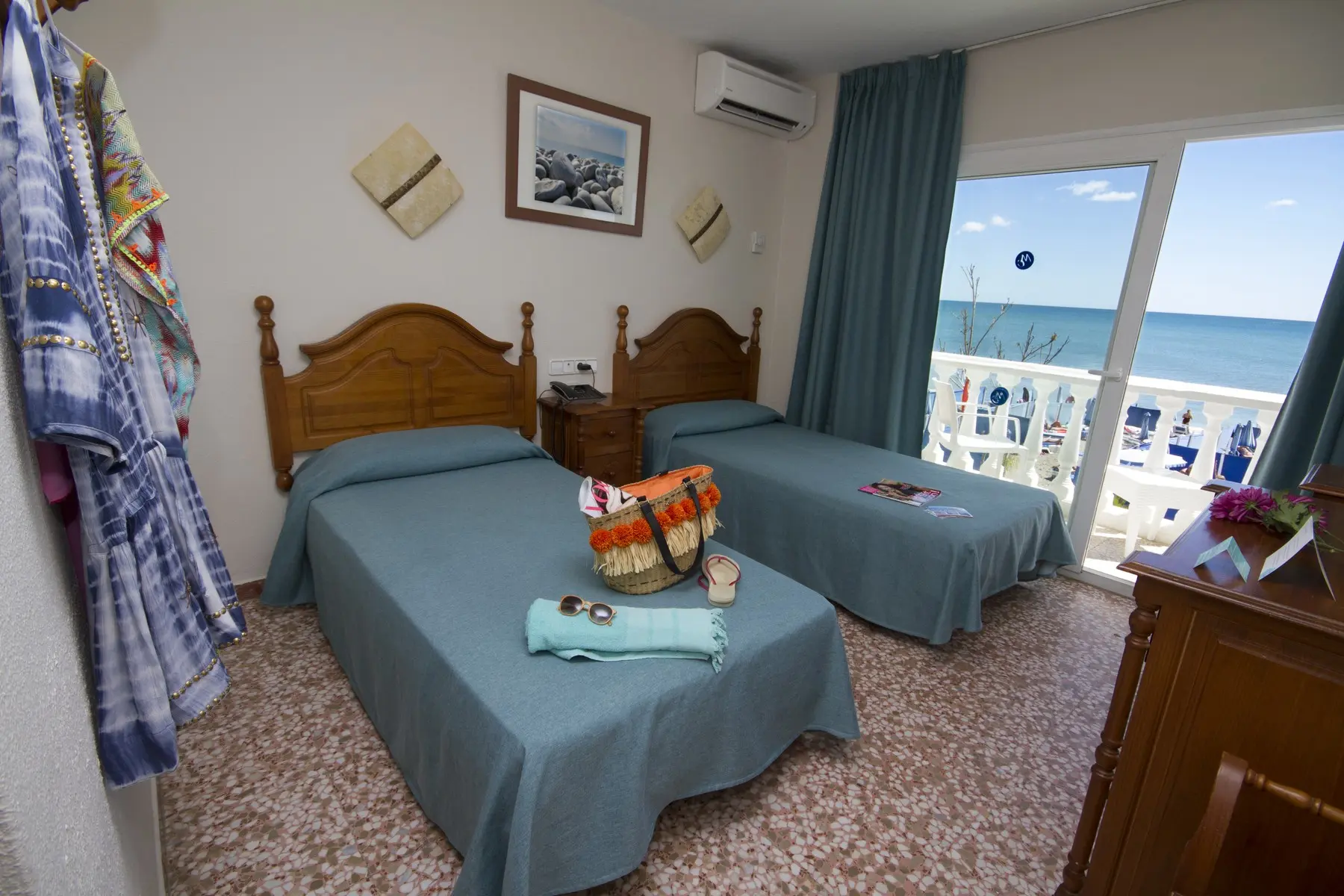 Moon Dreams Mediterraneo — MOON DREAMS MEDITERRANEO