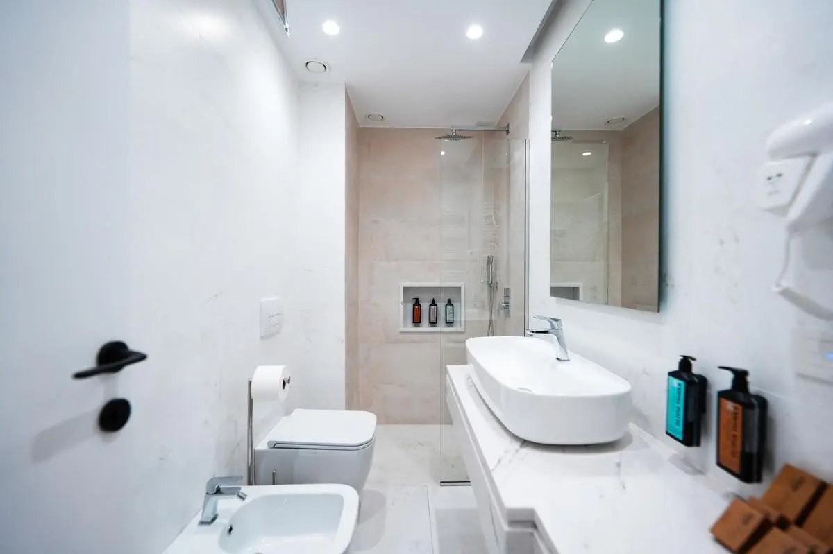 Naos Luxury — NAOS LUXURY