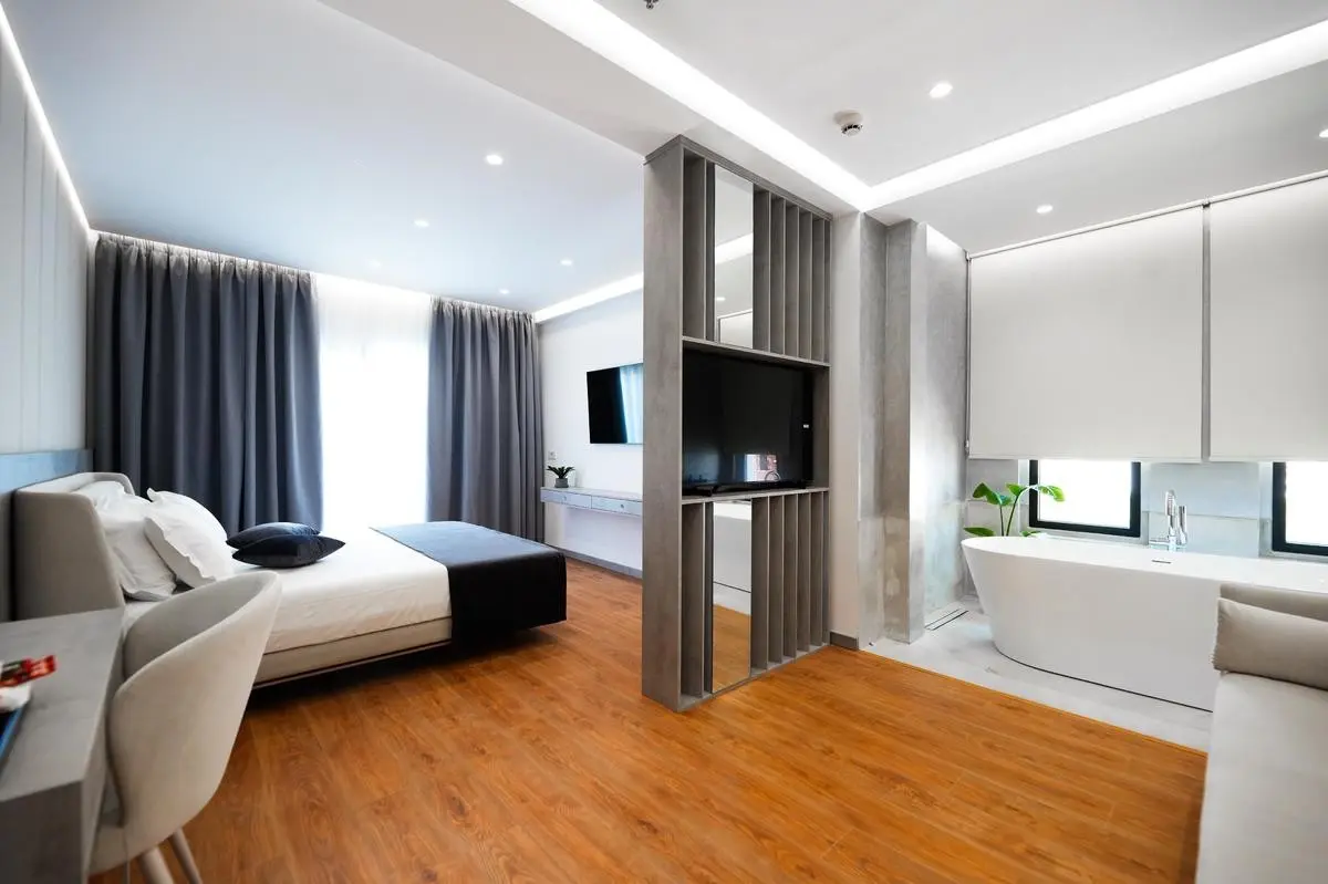 Naos Luxury — NAOS LUXURY