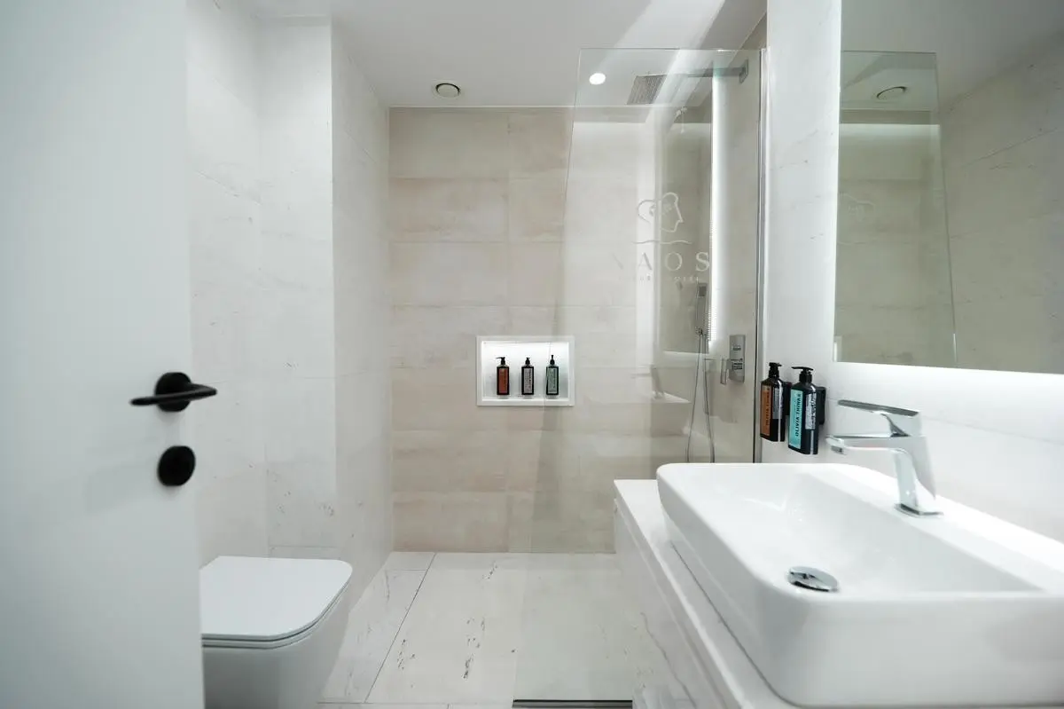 Naos Luxury — NAOS LUXURY